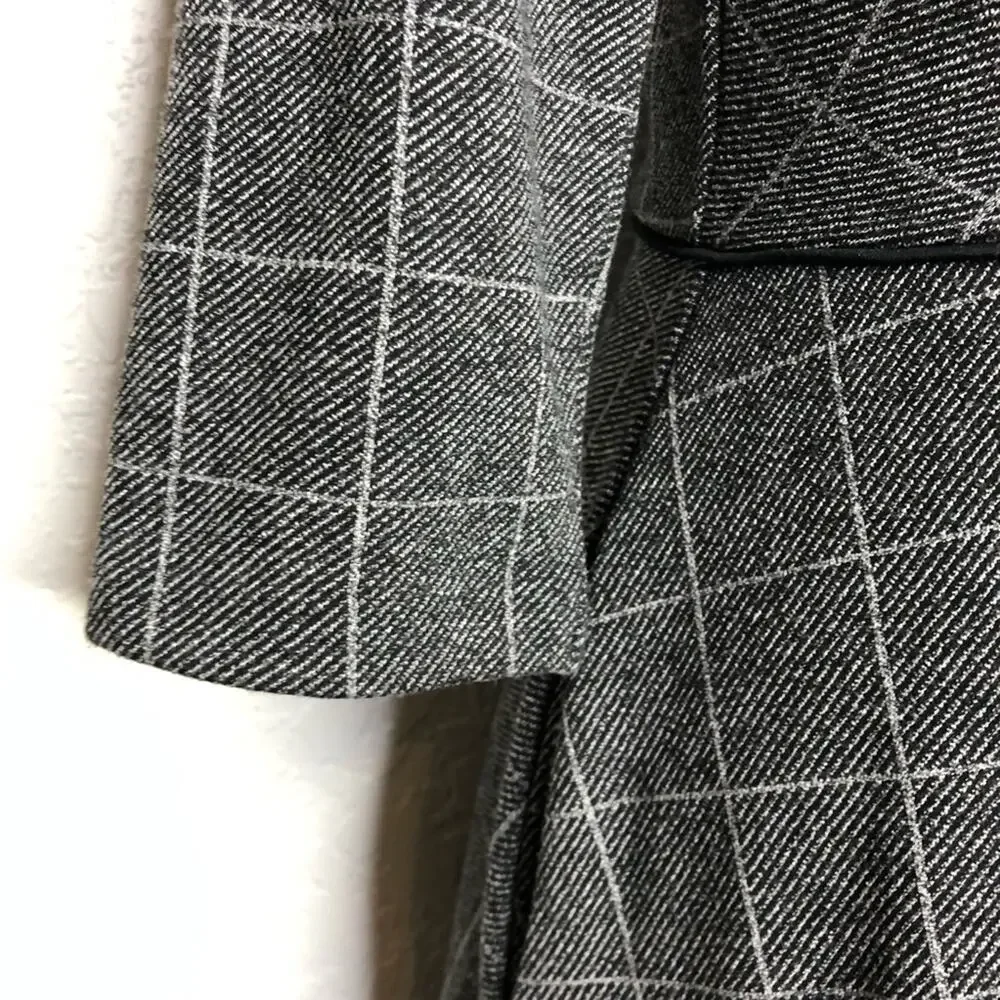 Banana Republic gray black plaid dress size 8 classic office business casual